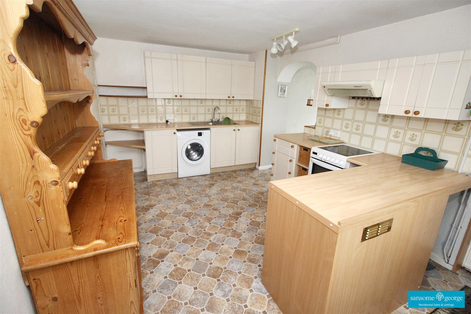 2 bed property in Corwen Road, Reading